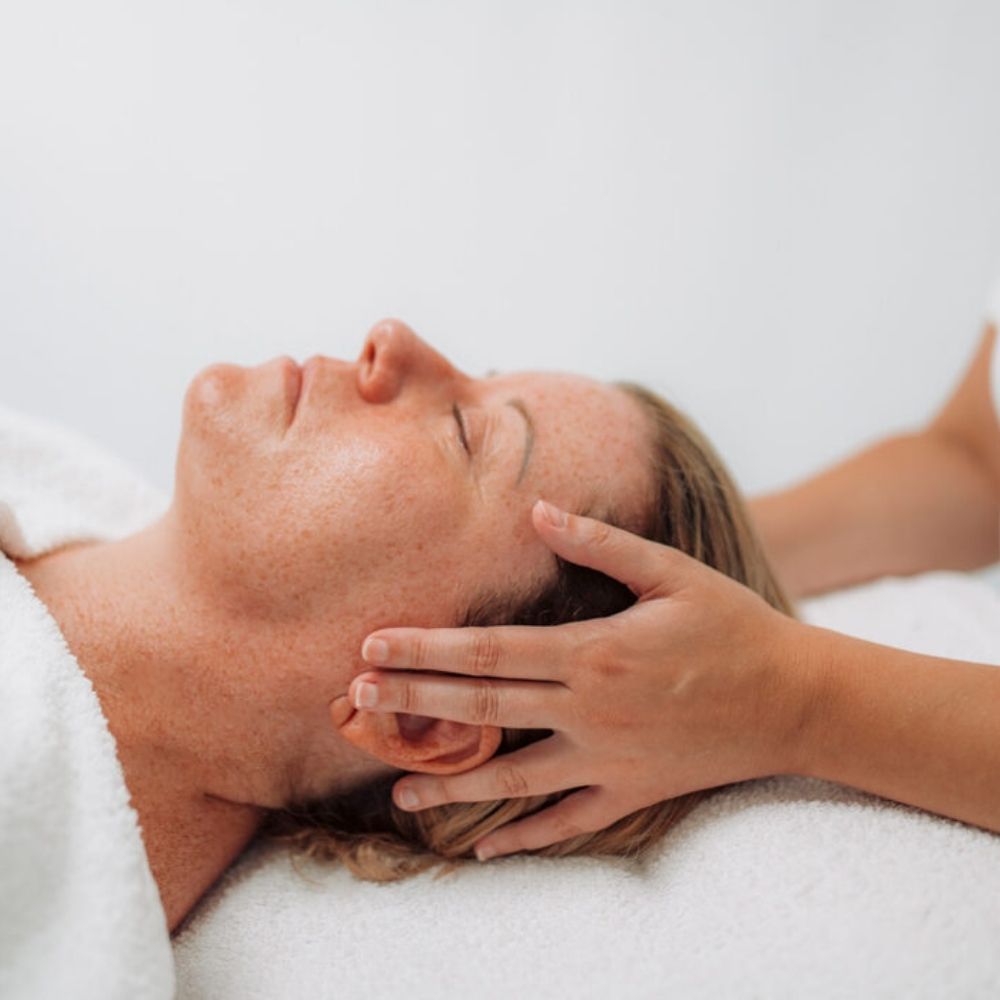 Cranio Sacral Balance Behandlung bei Iris Kosmetik Wiener Neustadt für mehr Wohlbefinden